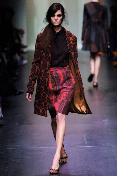 Look 24